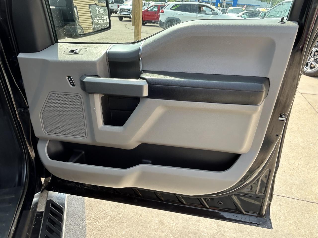 Ford F-150 4WD SuperCrew 139" XLT 2016