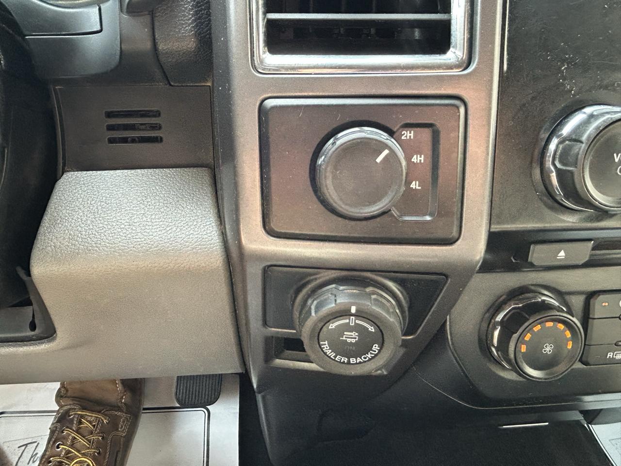 Ford F-150 4WD SuperCrew 139" XLT 2016