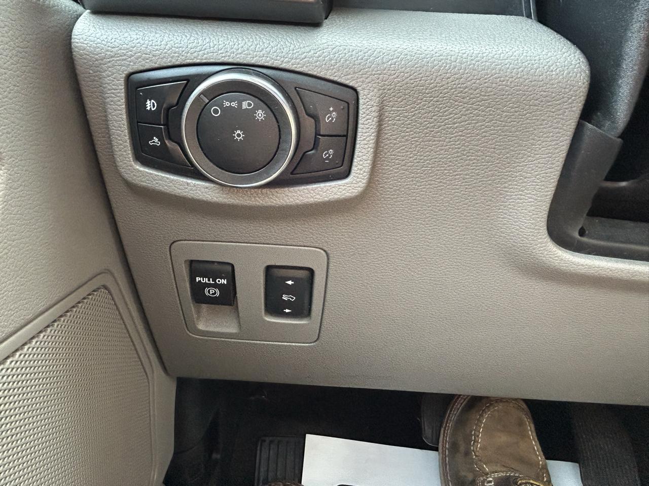 Ford F-150 4WD SuperCrew 139" XLT 2016