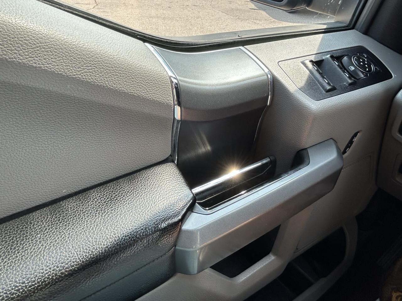 Ford F-150 4WD SuperCrew 139" XLT 2016