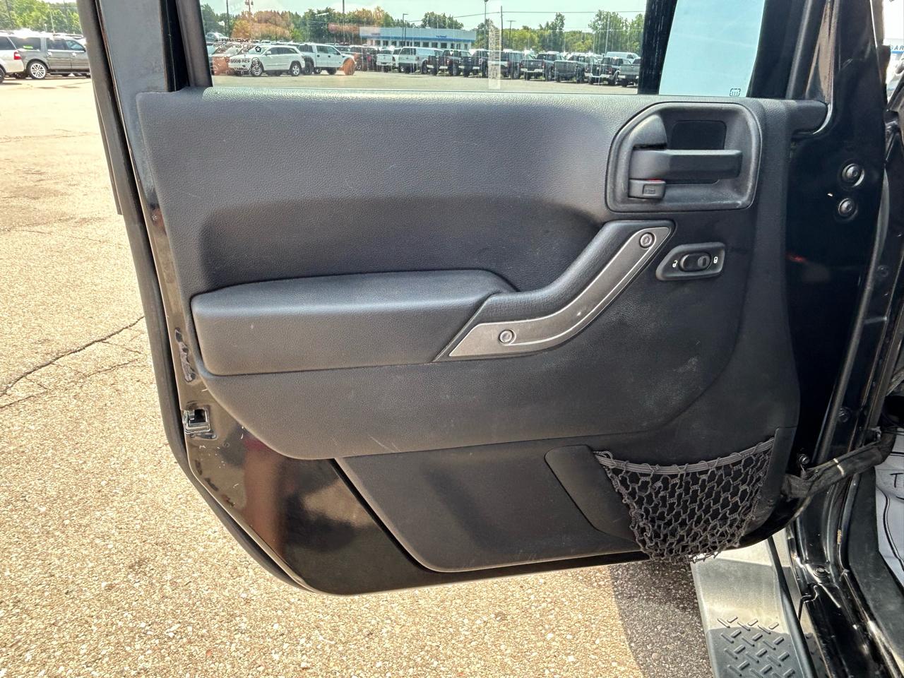 Jeep Wrangler Unlimited 4WD 4dr Sport 2014
