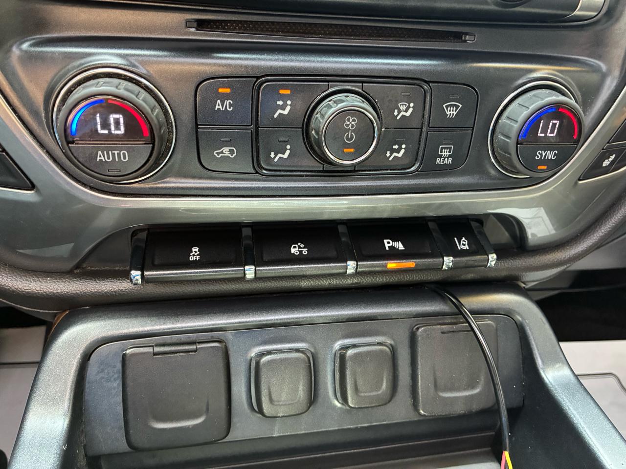 Chevrolet Silverado 1500 4WD Crew Cab 153.0" LTZ w/1LZ 2014