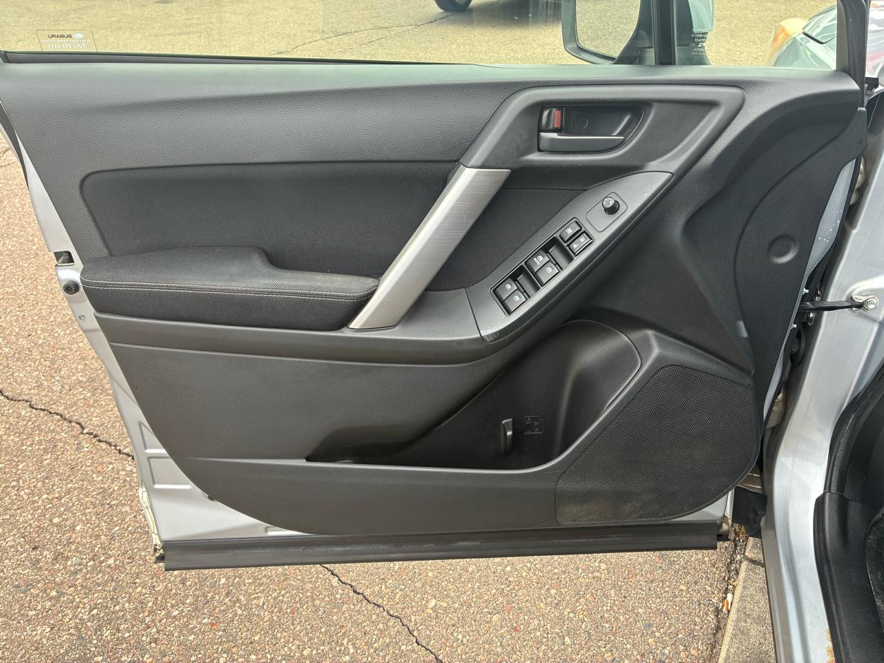 Subaru Forester 4dr Auto 2.5i Premium PZEV 2014