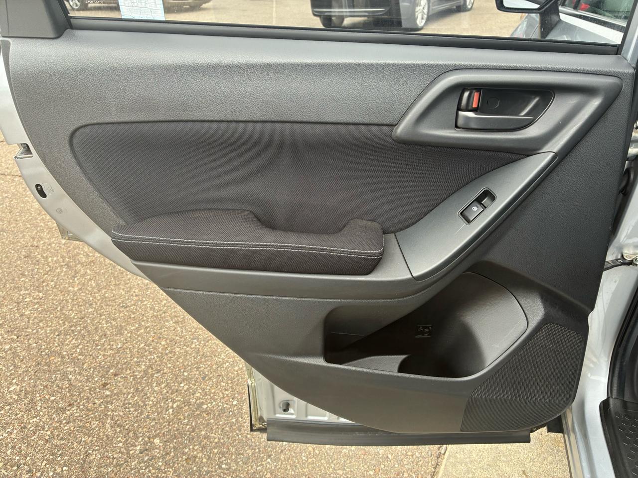 Subaru Forester 4dr Auto 2.5i Premium PZEV 2014