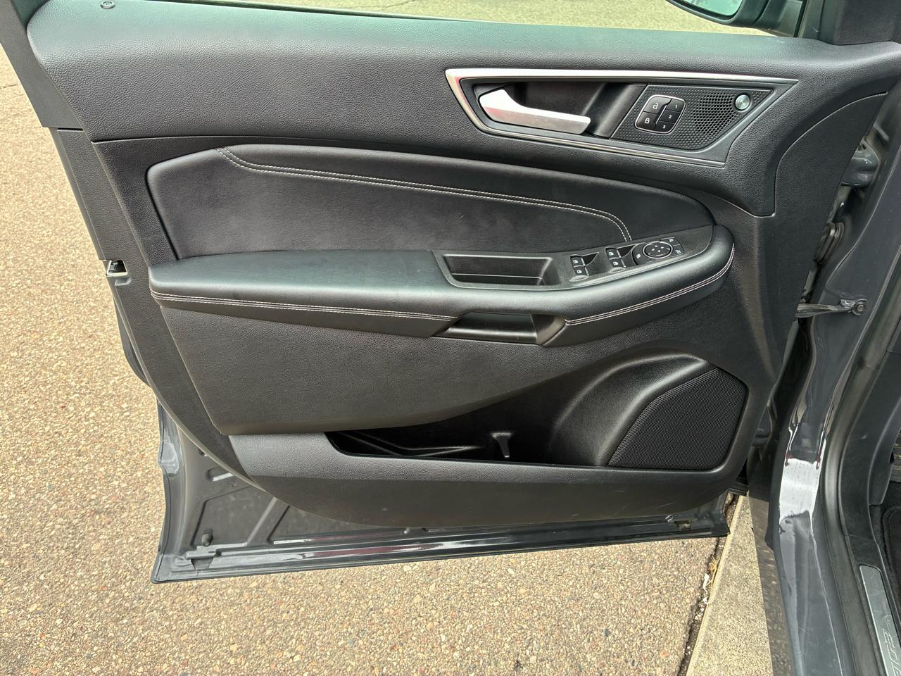 Ford Edge Titanium AWD 2021