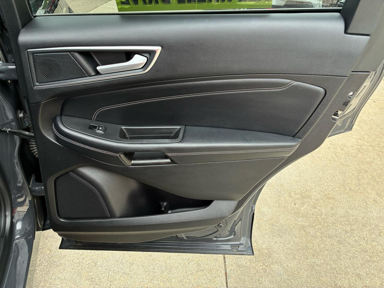 Ford Edge Titanium AWD 2021