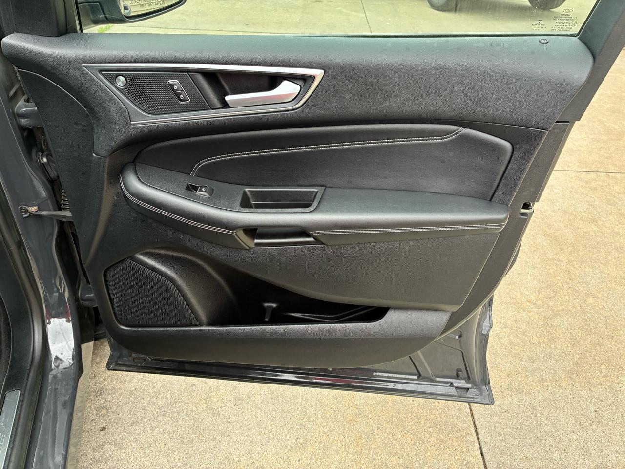 Ford Edge Titanium AWD 2021