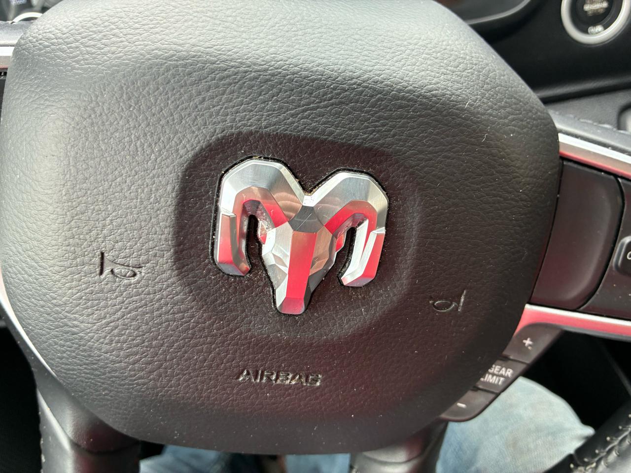 RAM 1500 Big Horn/Lone Star 4x4 Crew Cab 5'7" Box 2019
