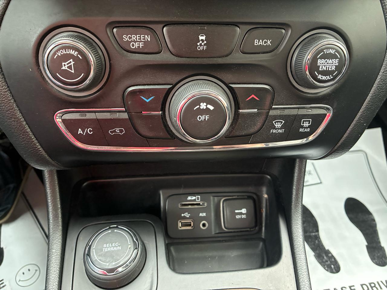 Jeep Cherokee 4WD 4dr Latitude 2014