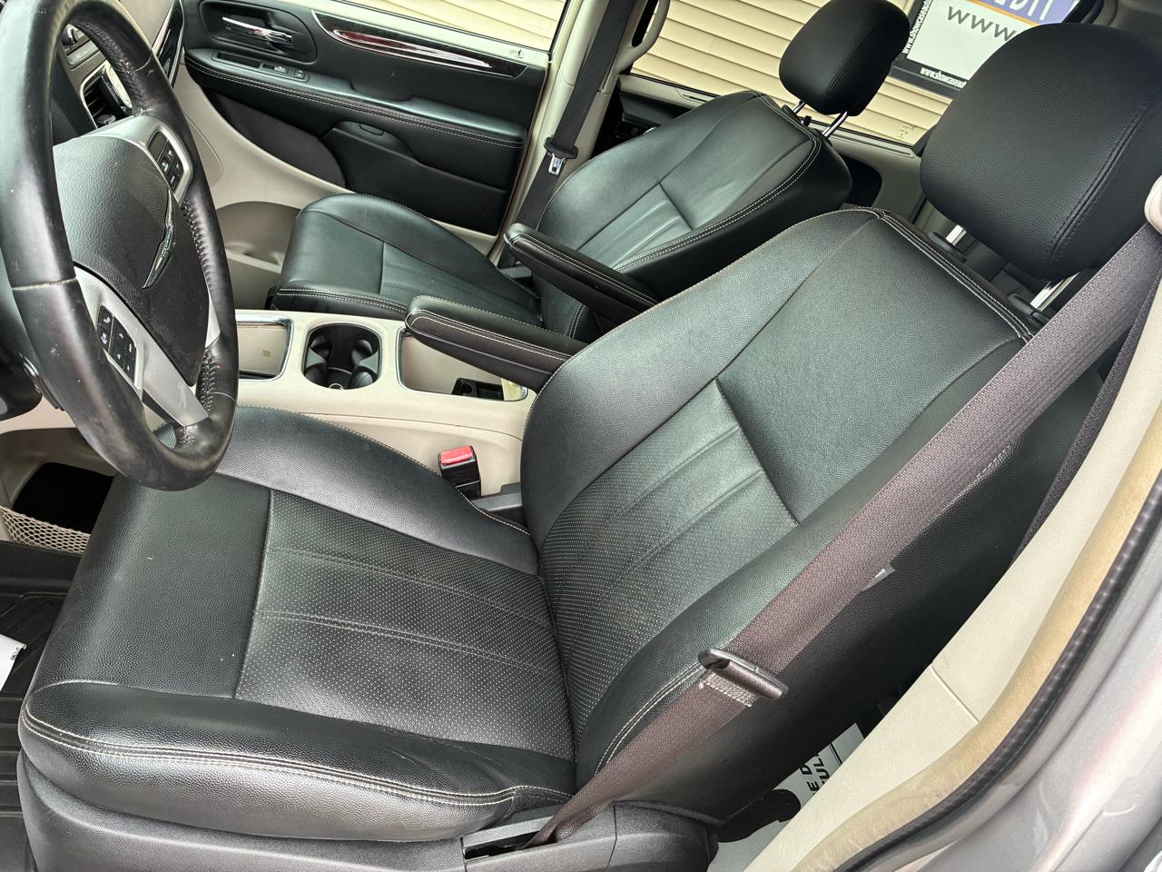 Chrysler Town & Country 4dr Wgn Touring-L 2015