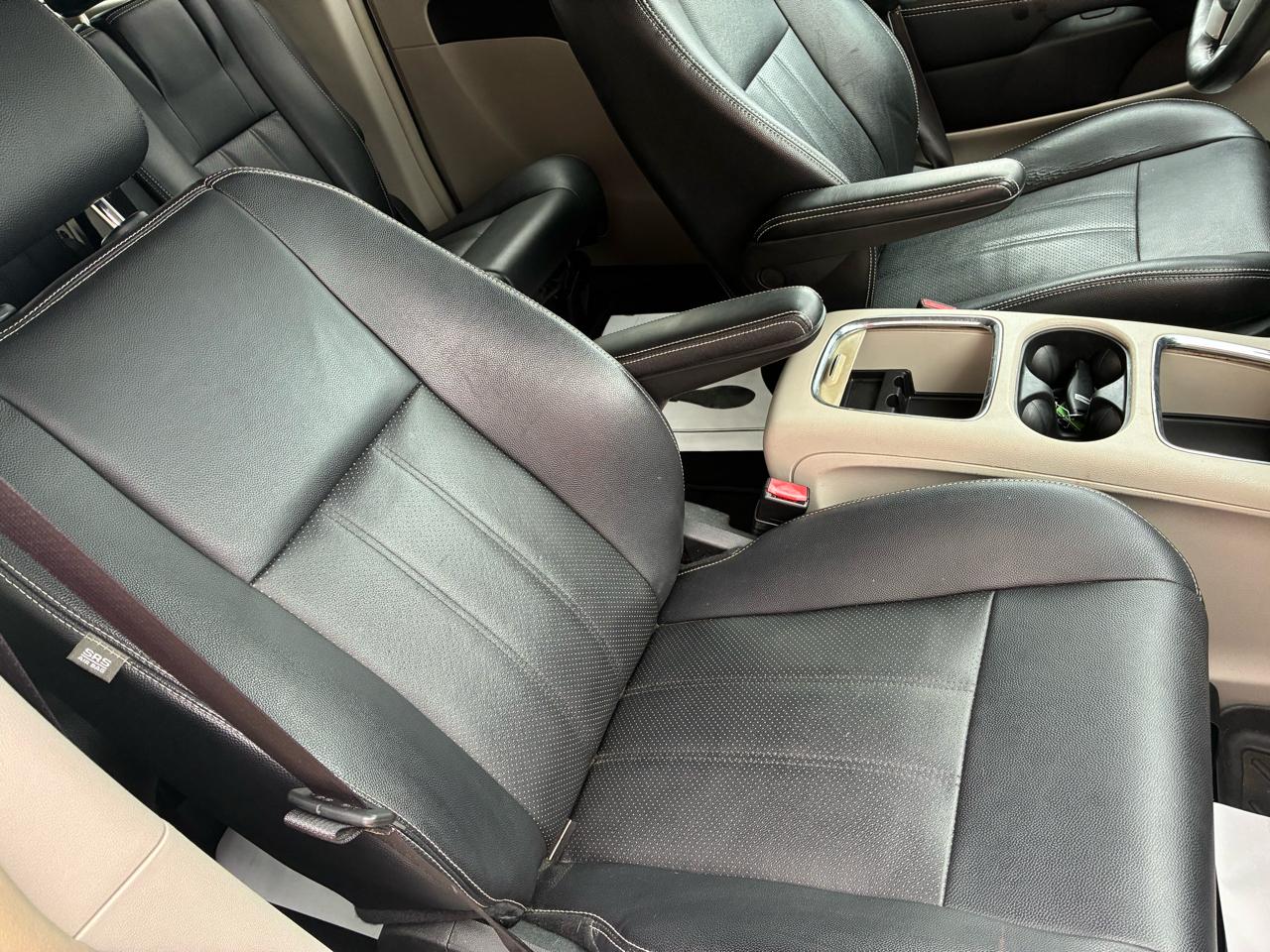 Chrysler Town & Country 4dr Wgn Touring-L 2015