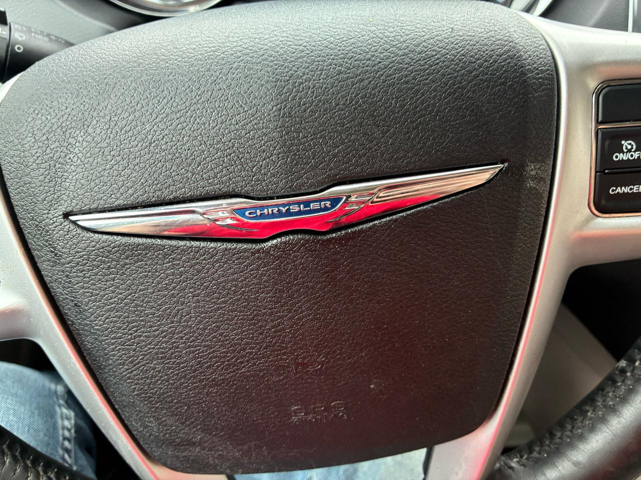 Chrysler Town & Country 4dr Wgn Touring-L 2015