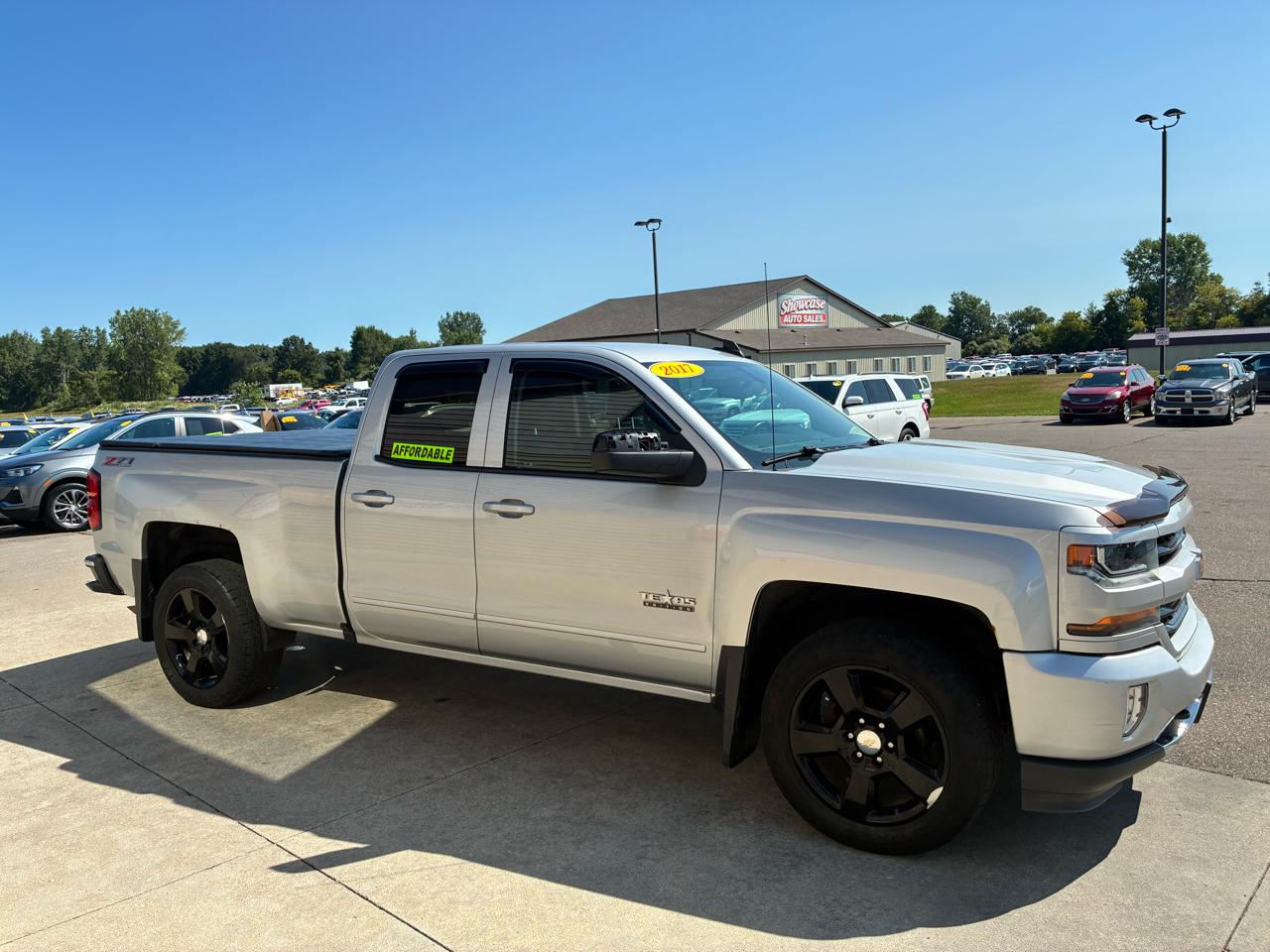 Chevrolet Silverado 1500 4WD Double Cab 143.5" LT w/2LT 2017