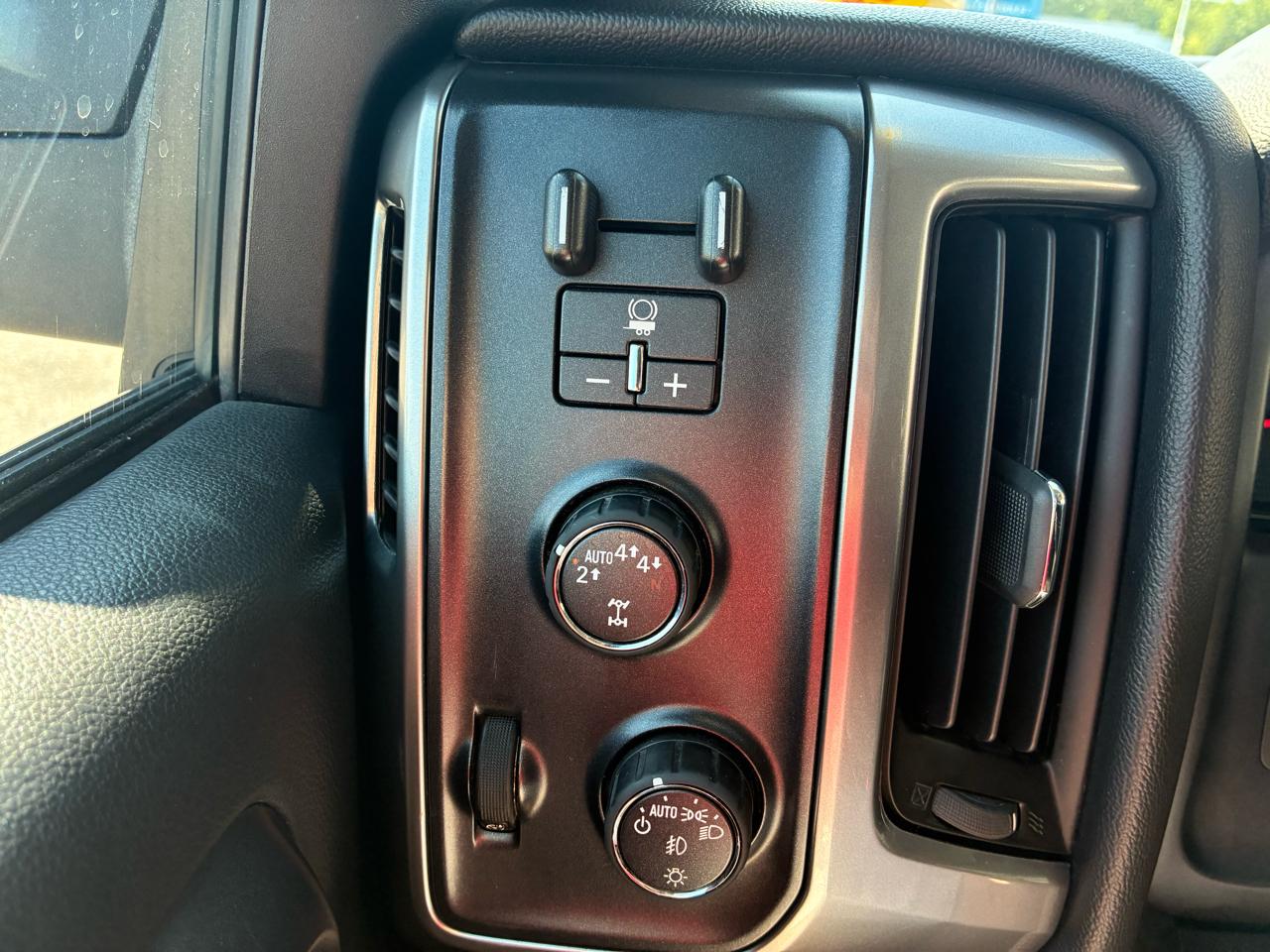 Chevrolet Silverado 1500 4WD Double Cab 143.5" LT w/2LT 2017