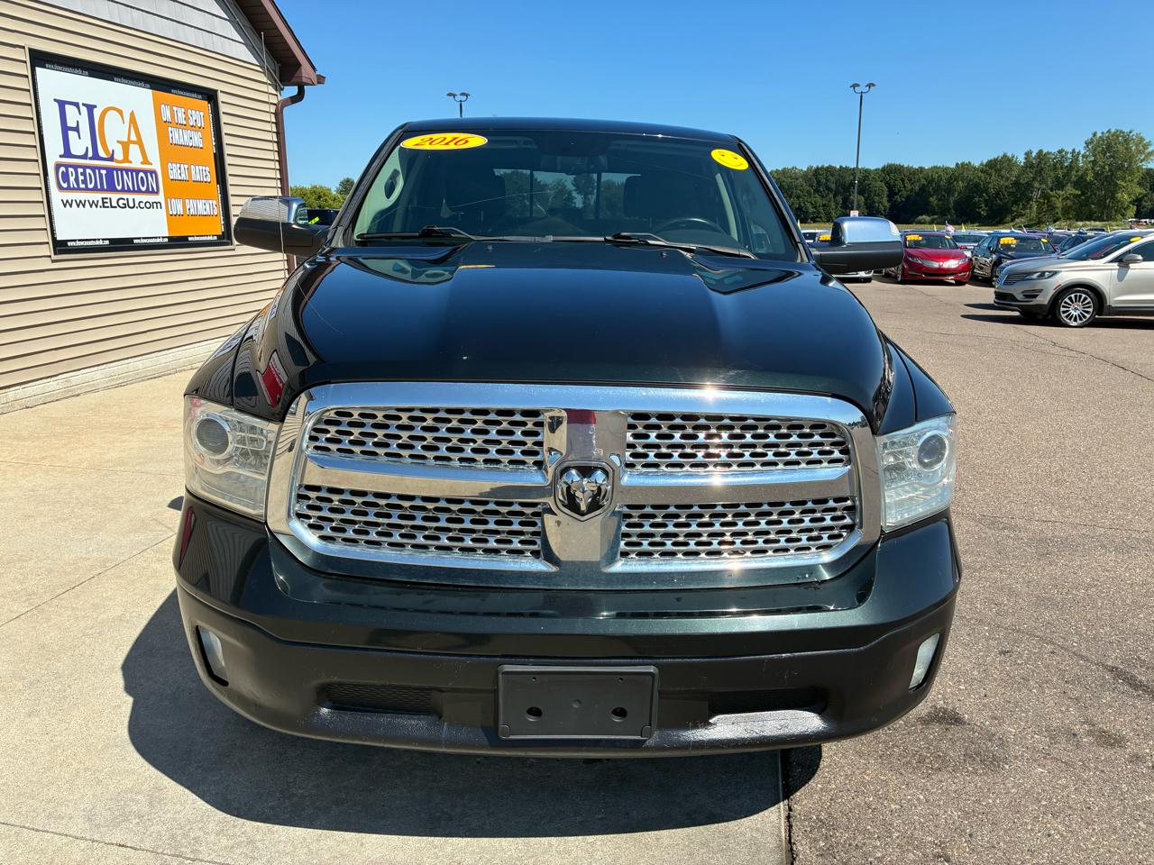 RAM 1500 4WD Crew Cab 149" Laramie 2016