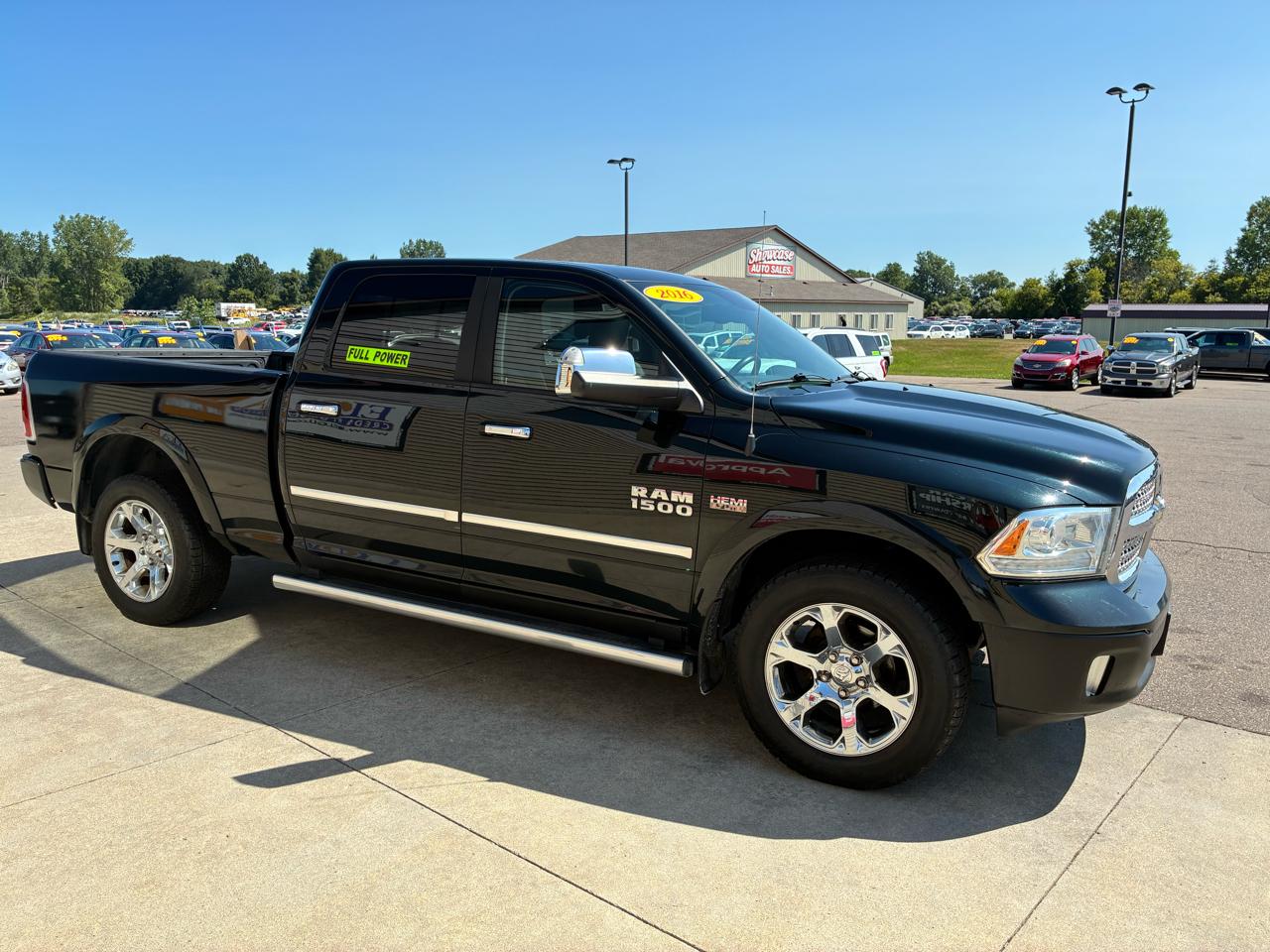 RAM 1500 4WD Crew Cab 149" Laramie 2016
