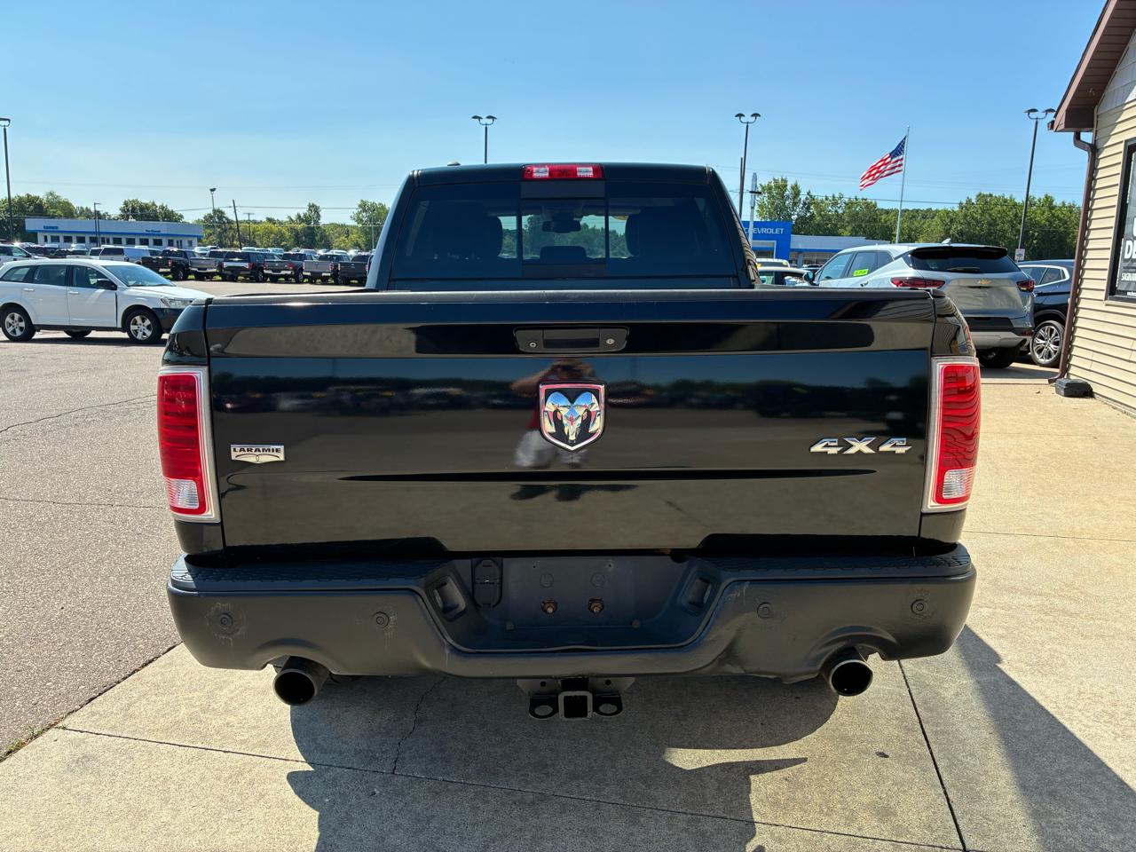 RAM 1500 4WD Crew Cab 149" Laramie 2016