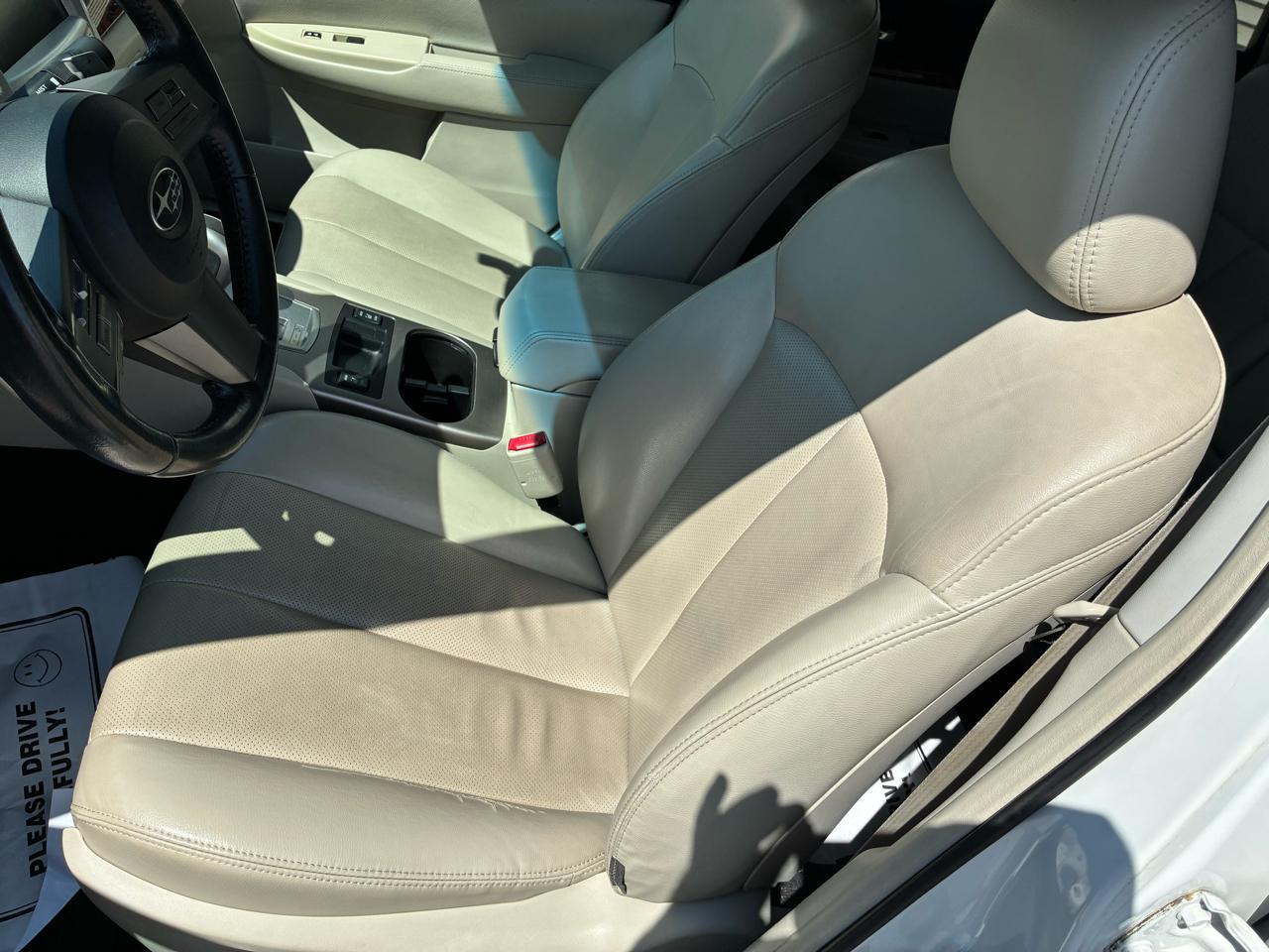 Subaru Outback 4dr Wgn H4 Auto 2.5i Limited Pwr Moon/Nav 2011