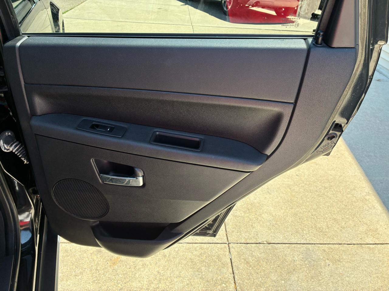 Jeep Grand Cherokee 4WD 4dr Laredo 2009