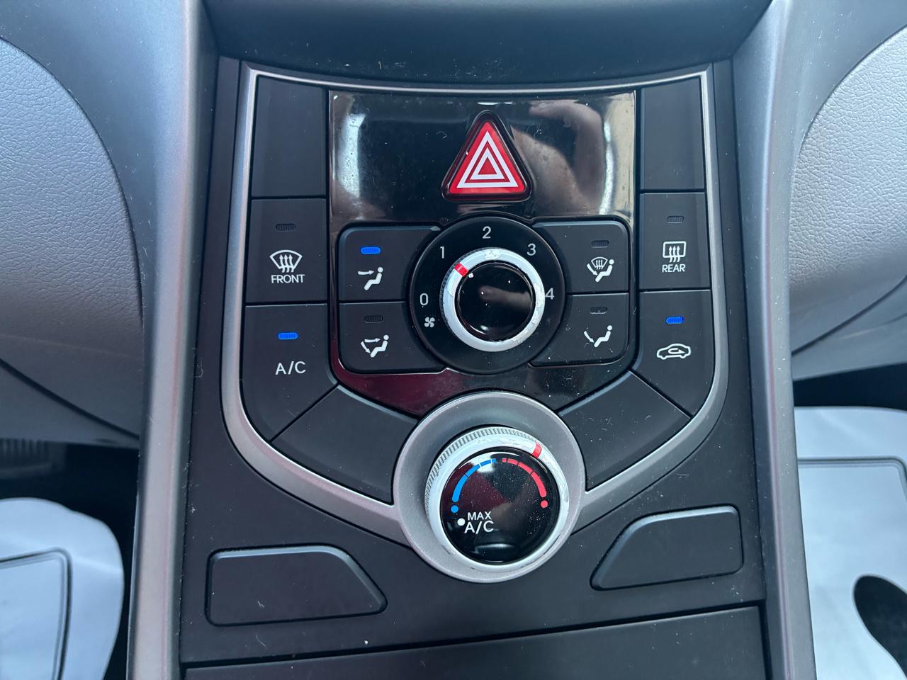 Hyundai Elantra 4dr Sdn Auto SE (Alabama Plant) 2016