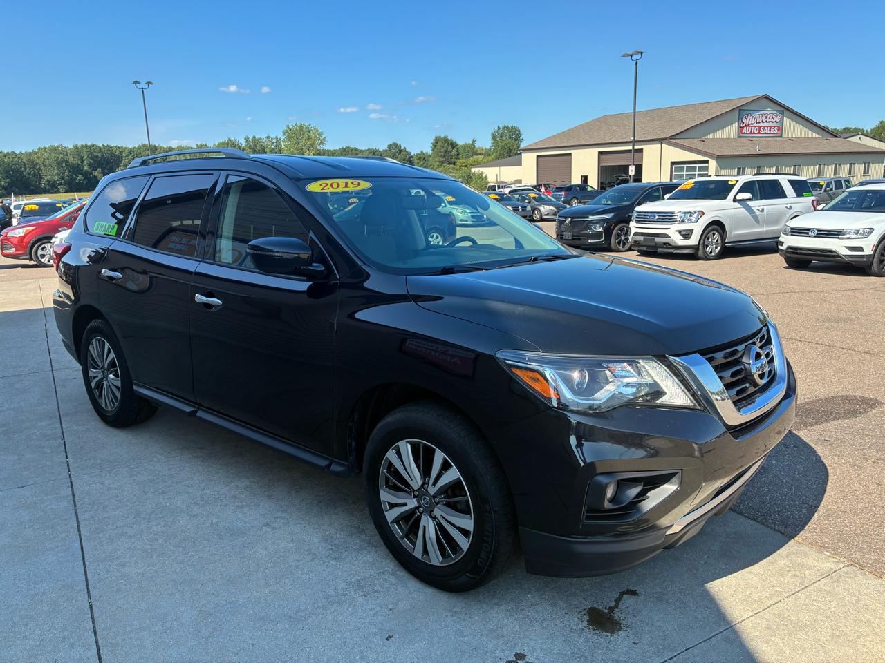 Nissan Pathfinder 4x4 SV 2019