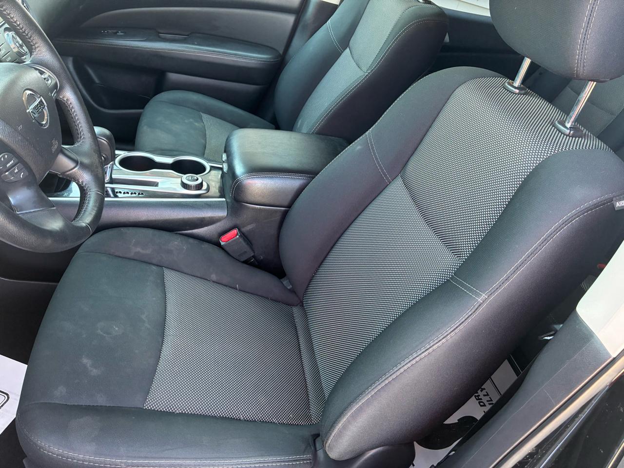Nissan Pathfinder 4x4 SV 2019
