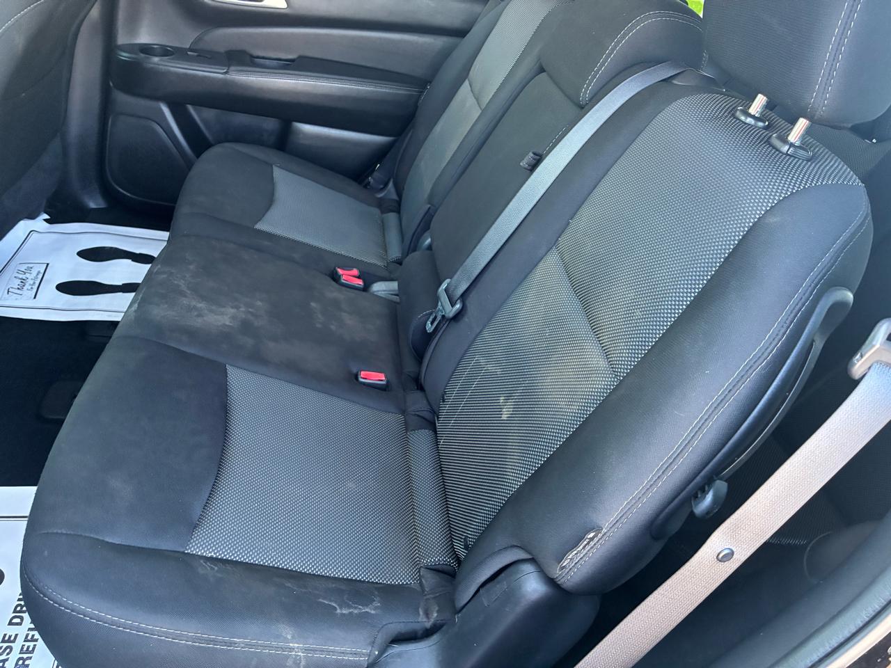 Nissan Pathfinder 4x4 SV 2019
