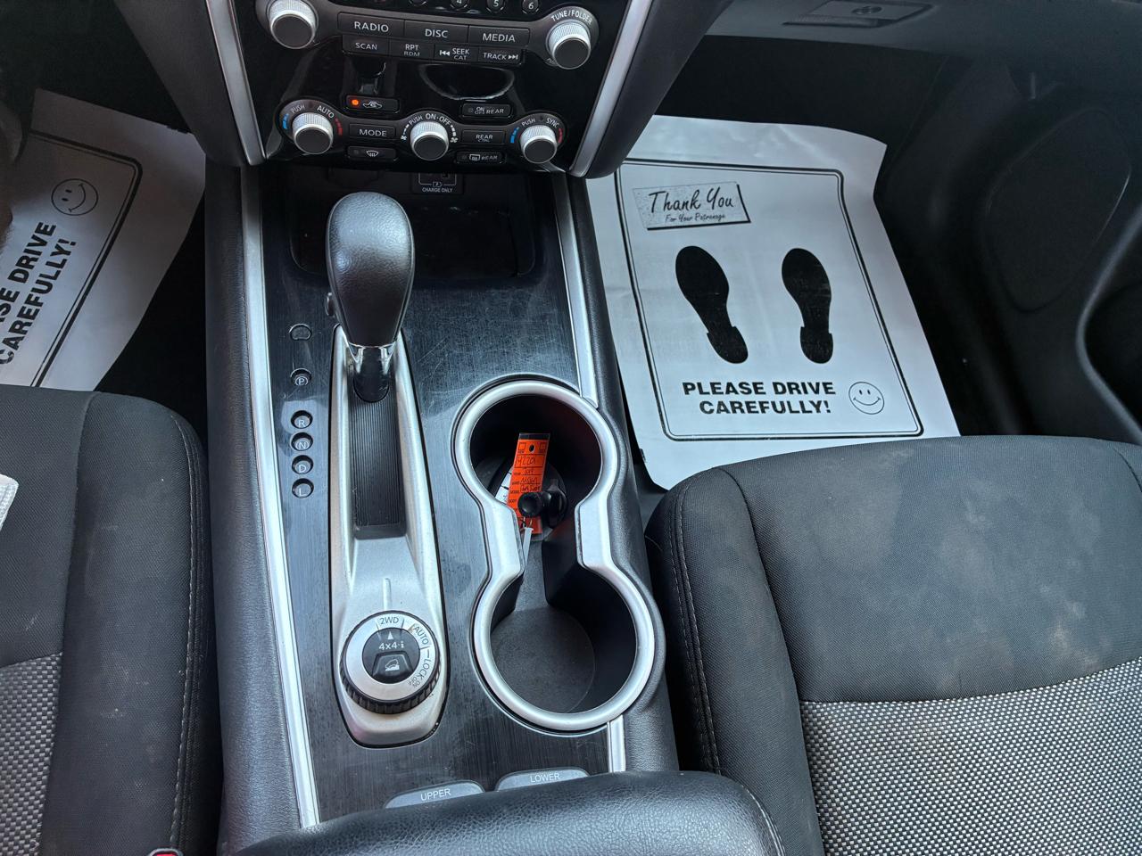 Nissan Pathfinder 4x4 SV 2019