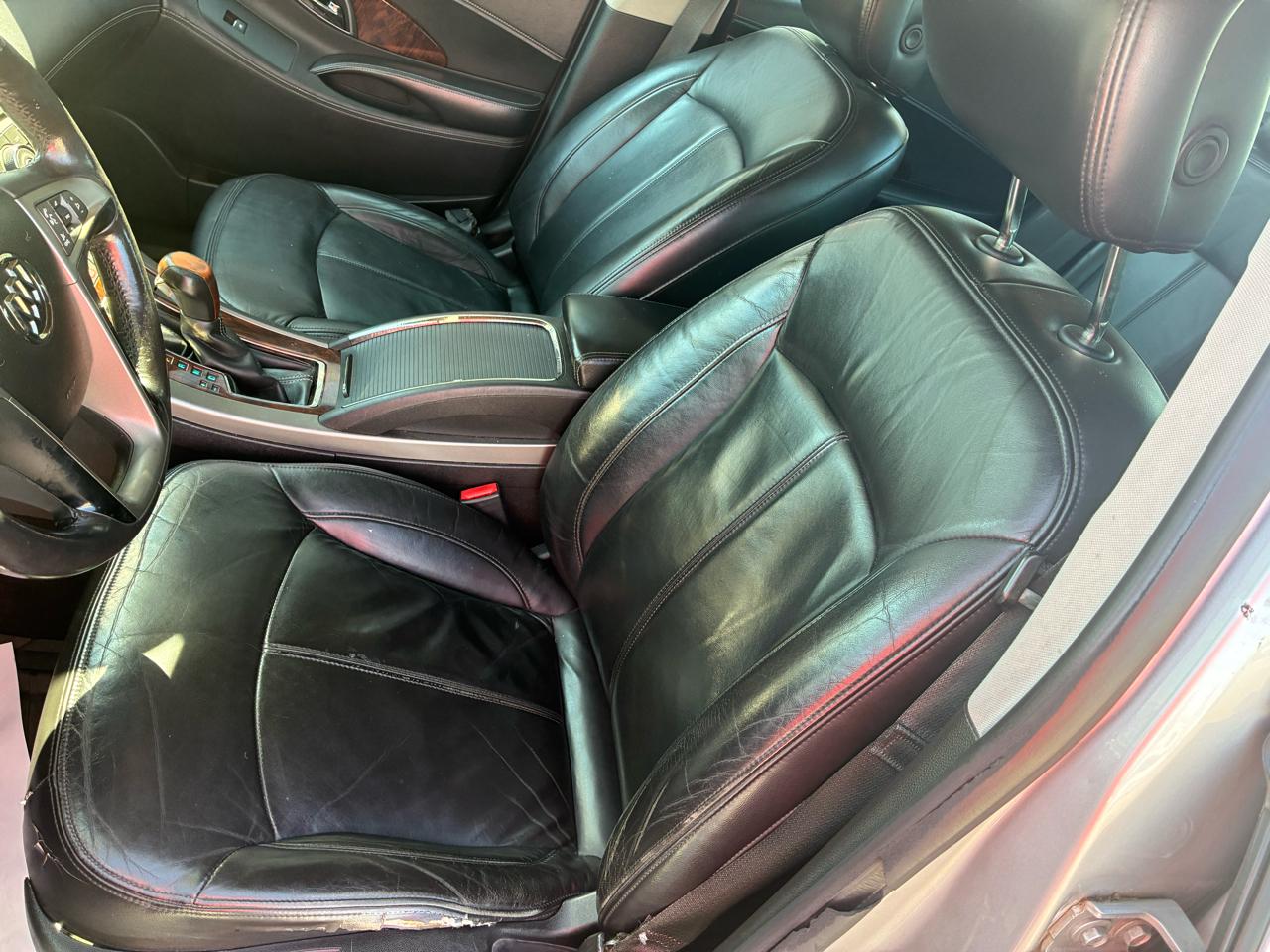 Buick LaCrosse 4dr Sdn CXL FWD 2011