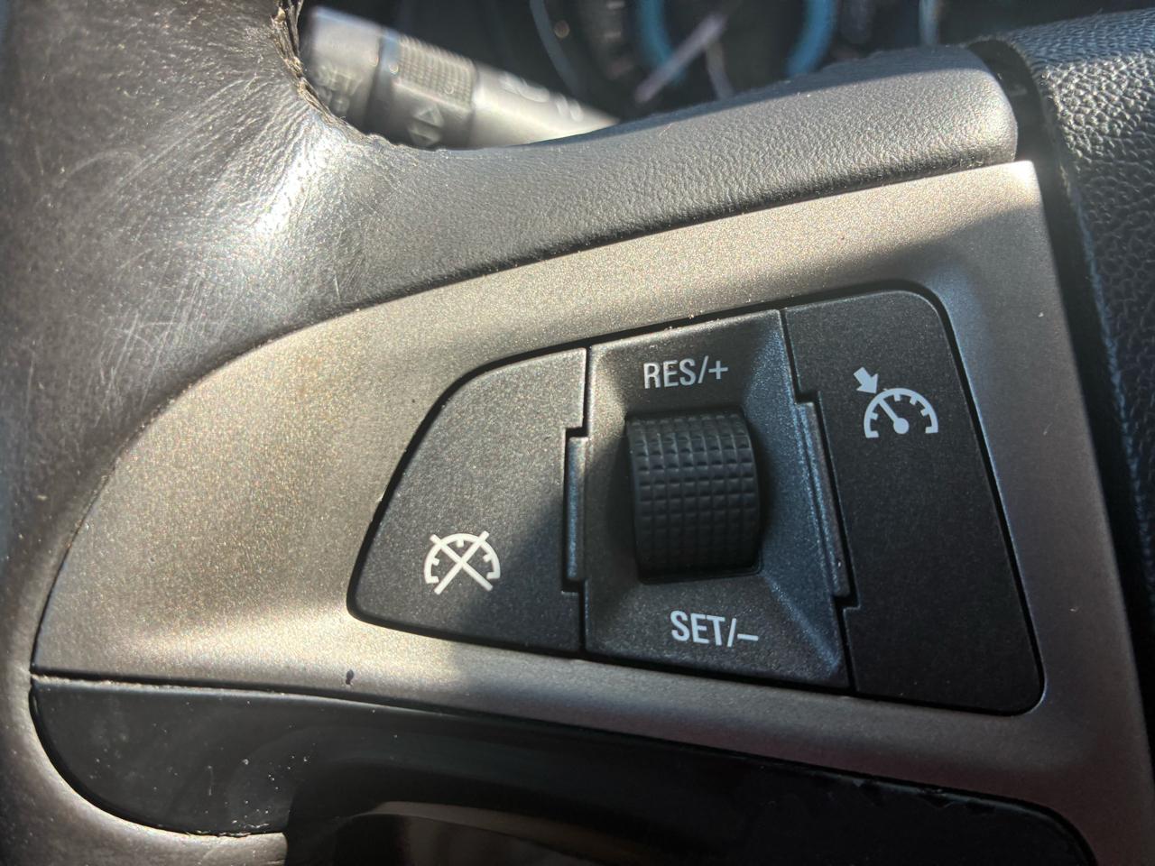 Buick LaCrosse 4dr Sdn CXL FWD 2011