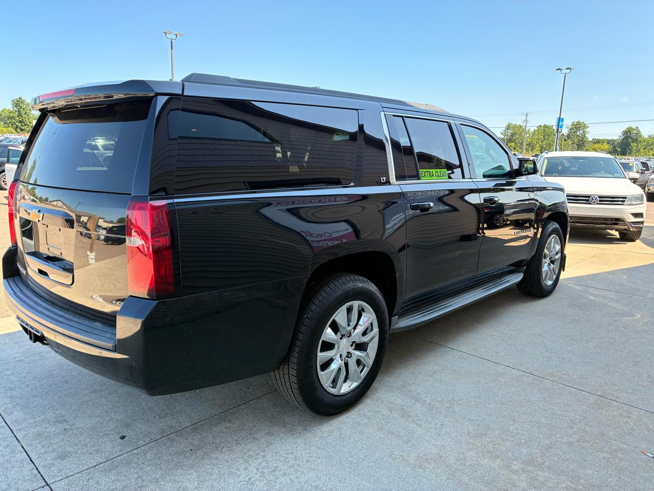 Chevrolet Suburban 4WD 4dr LT 2015