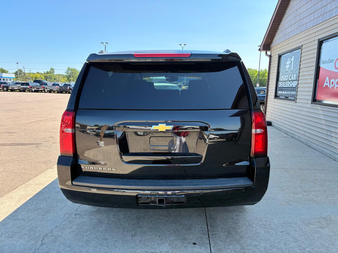 Chevrolet Suburban 4WD 4dr LT 2015