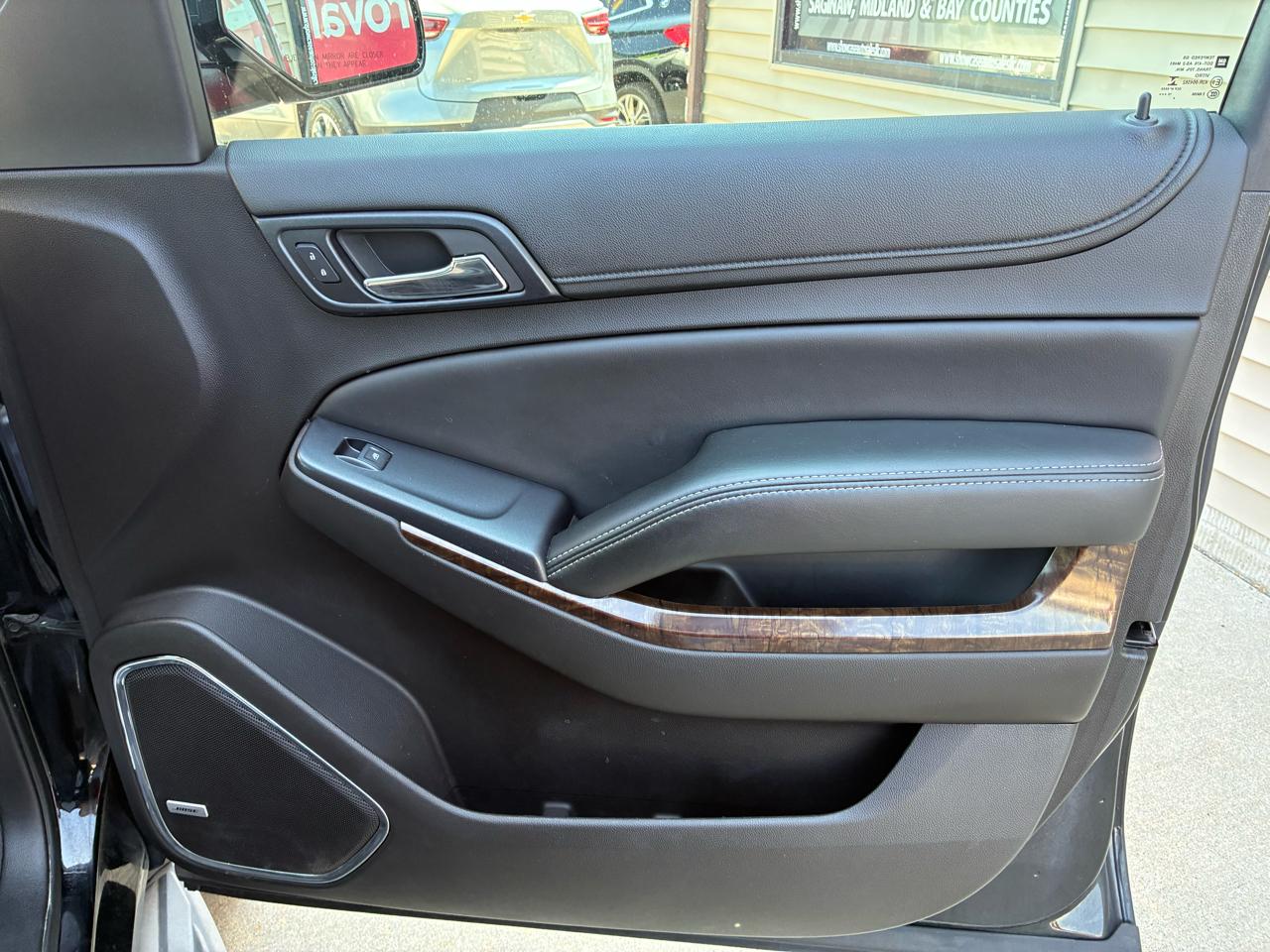 Chevrolet Suburban 4WD 4dr LT 2015