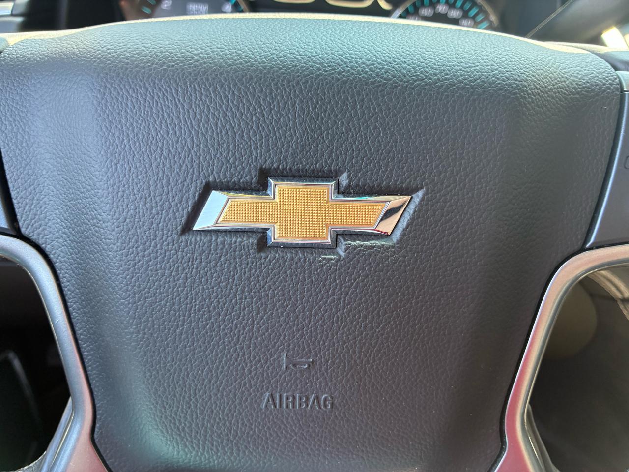 Chevrolet Suburban 4WD 4dr LT 2015