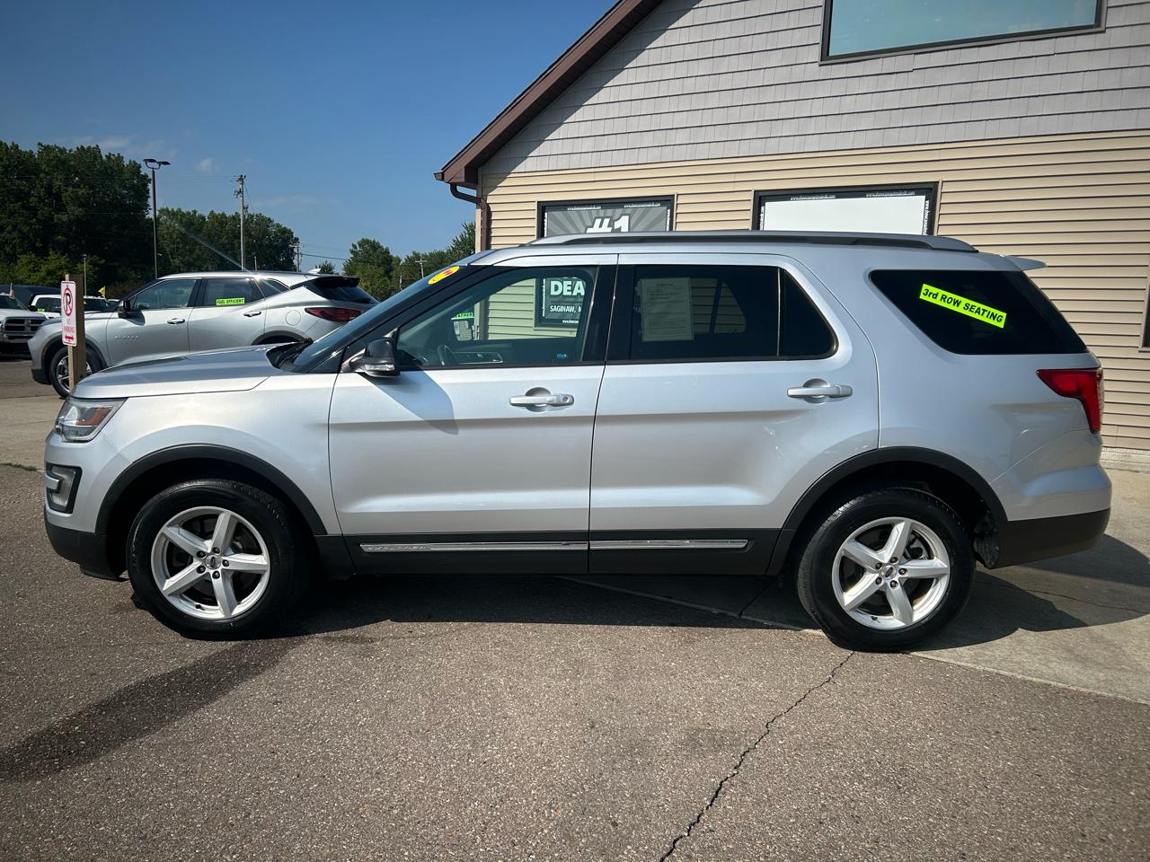 Ford Explorer 4WD 4dr XLT 2016