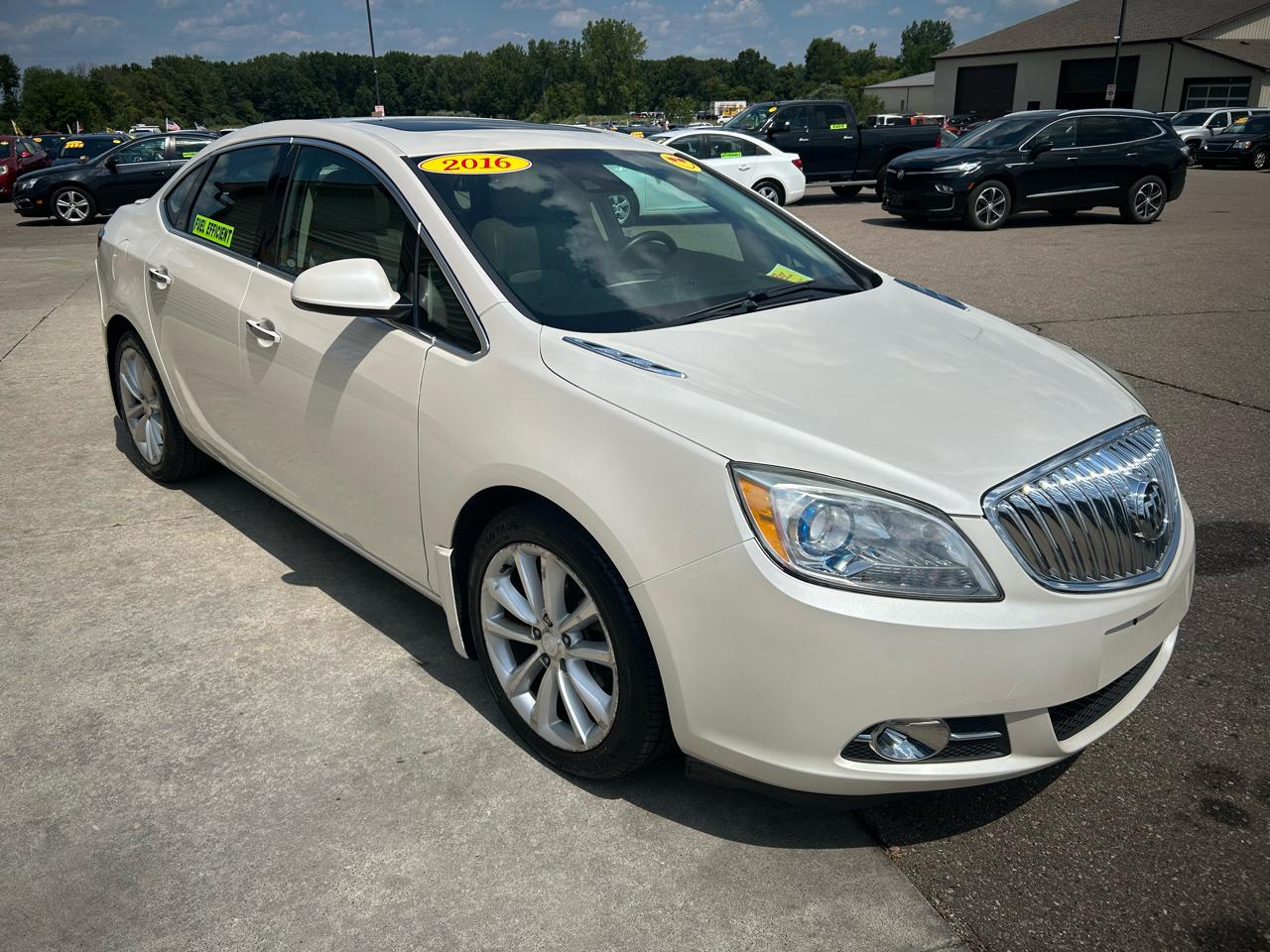Buick Verano 4dr Sdn Leather Group 2016