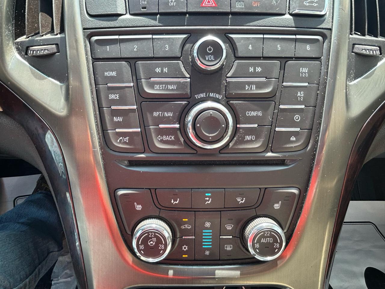 Buick Verano 4dr Sdn Leather Group 2016