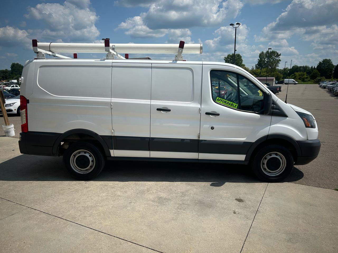 Ford Transit Van T-250 130" Low Rf 9000 GVWR Swing-Out RH Dr 2017