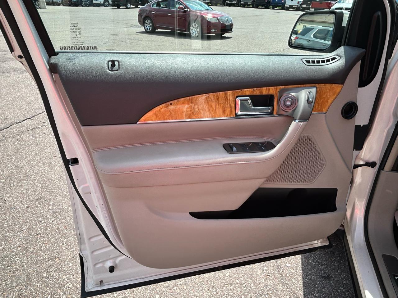 Lincoln MKX AWD 4dr 2012