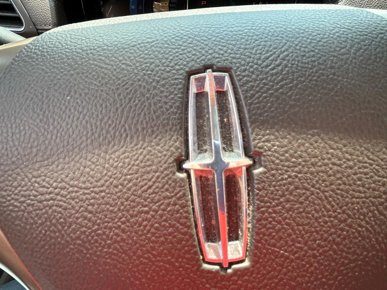 Lincoln MKX AWD 4dr 2012