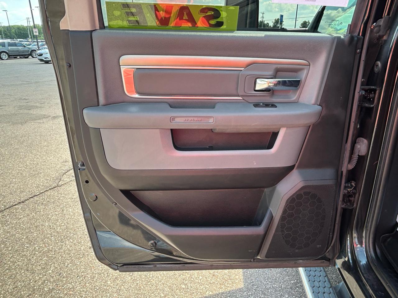 RAM 2500 Big Horn 4x4 Crew Cab 6'4" Box 2018