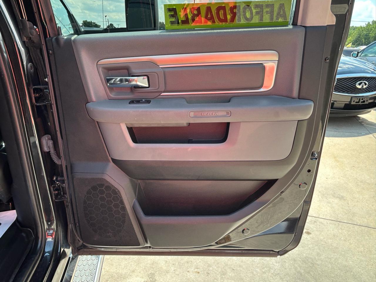 RAM 2500 Big Horn 4x4 Crew Cab 6'4" Box 2018