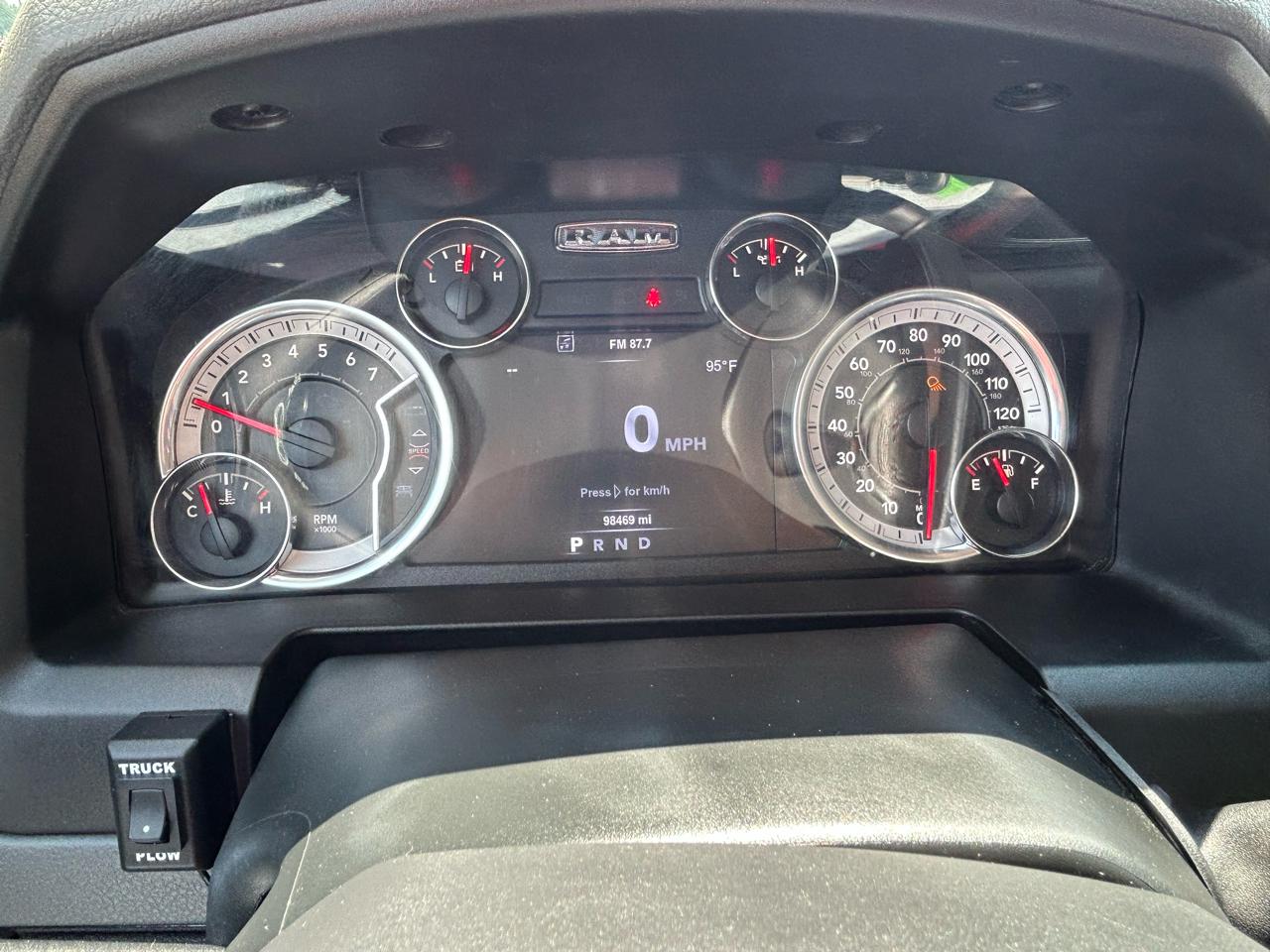 RAM 2500 Big Horn 4x4 Crew Cab 6'4" Box 2018