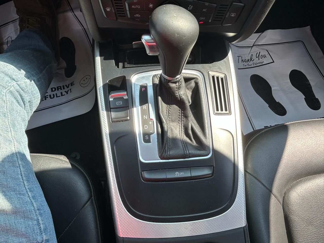 Audi A4 4dr Sdn Auto quattro 2.0T Premium 2011