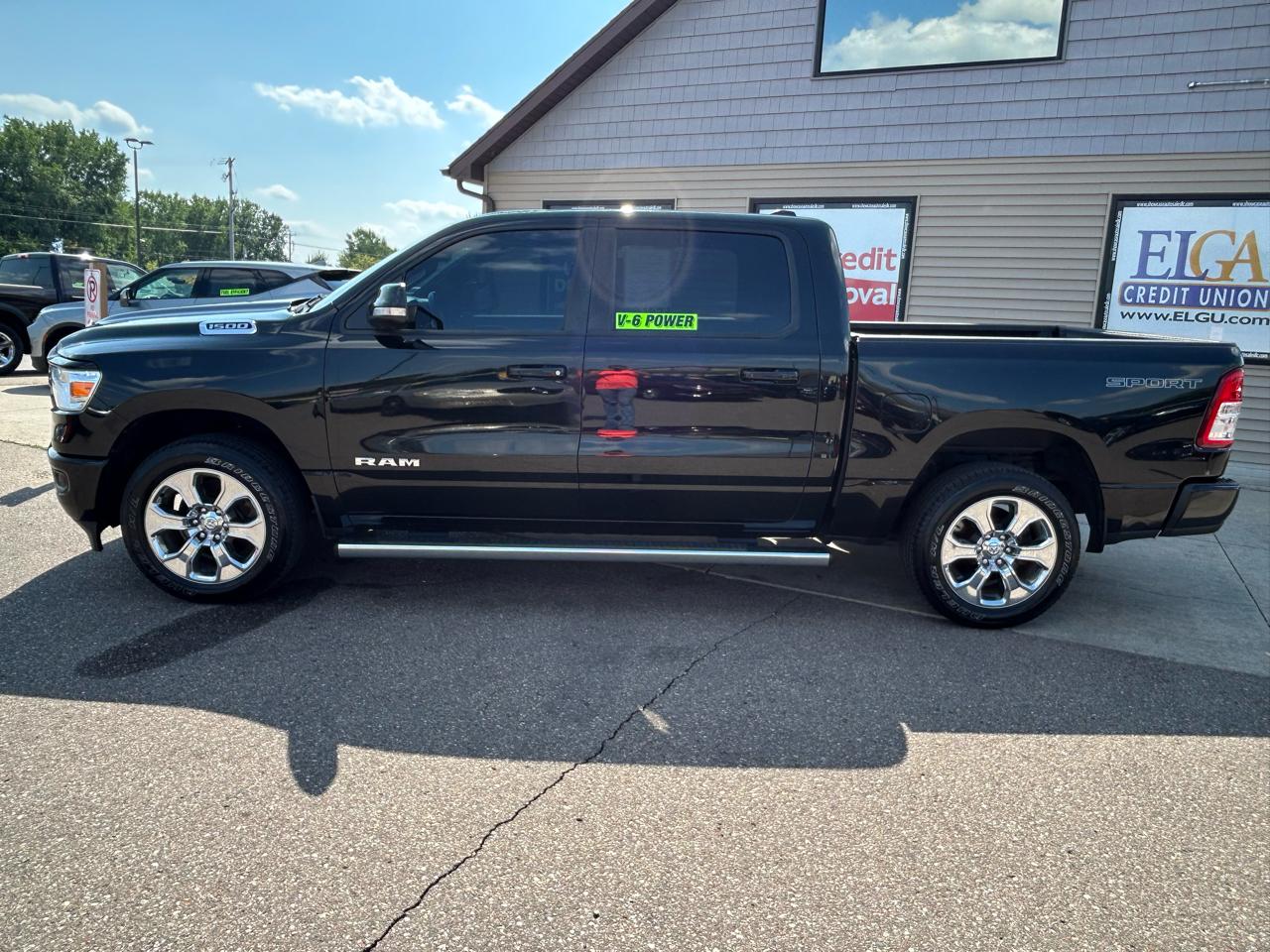 RAM 1500 Big Horn 4x4 Crew Cab 5'7" Box 2020