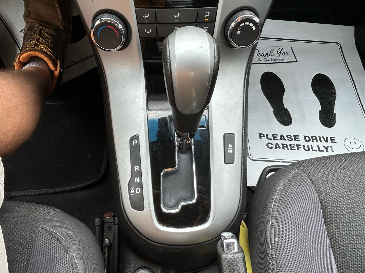 Chevrolet Cruze 4dr Sdn LT w/1LT 2012