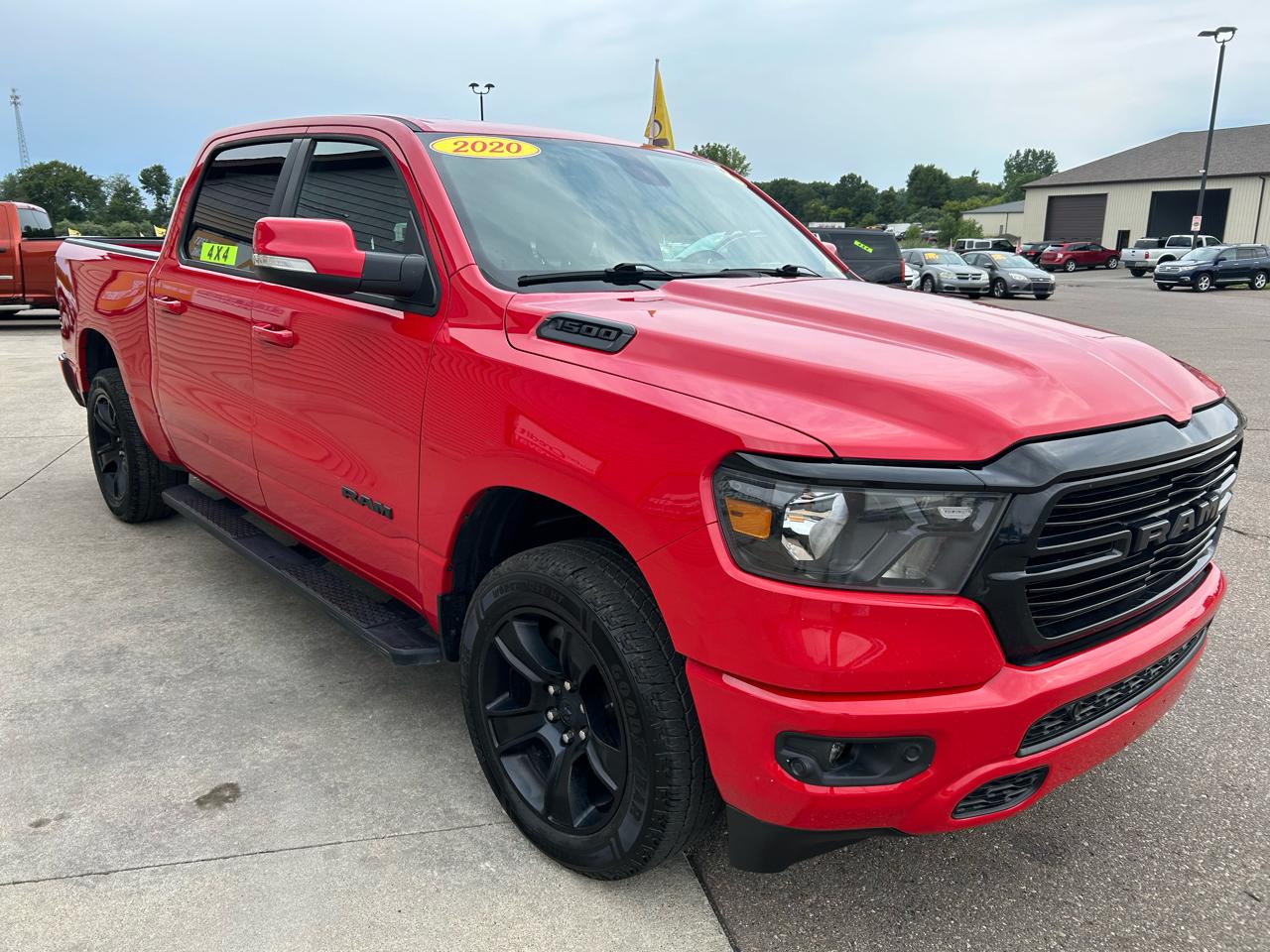 RAM 1500 Big Horn 4x4 Crew Cab 5'7" Box 2020