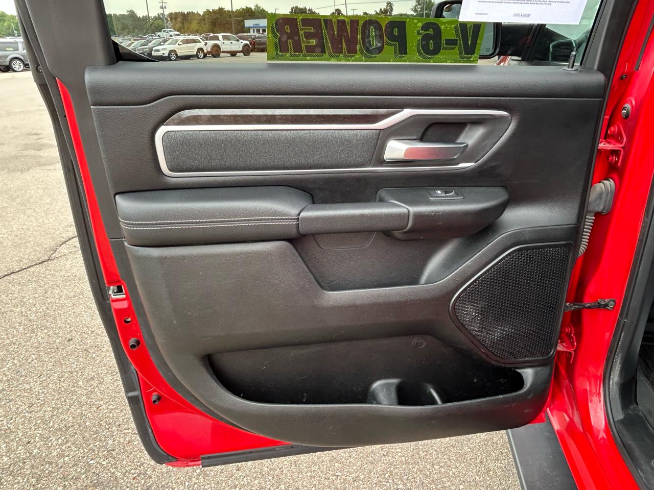 RAM 1500 Big Horn 4x4 Crew Cab 5'7" Box 2020
