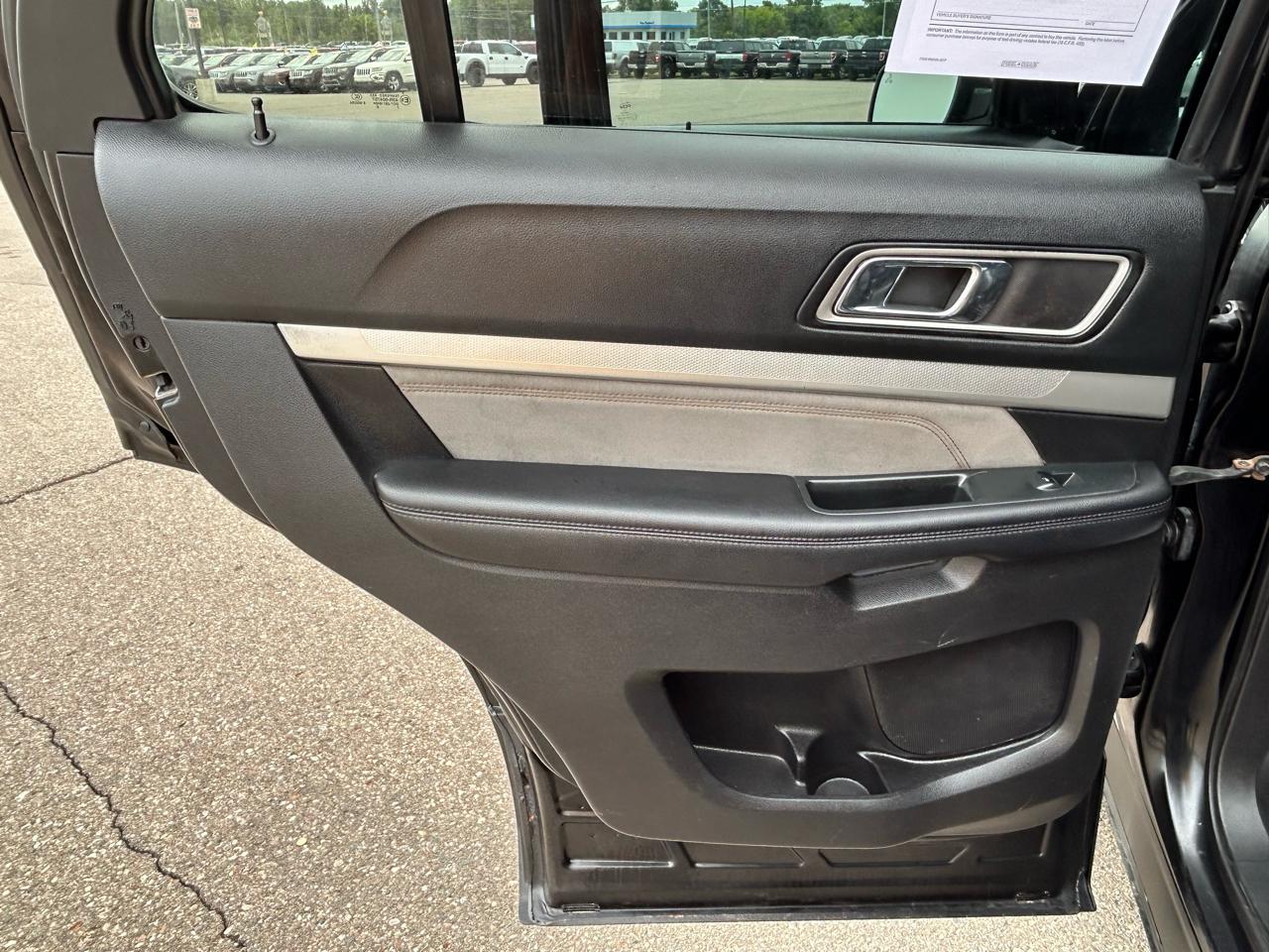 Ford Explorer XLT 4WD 2017
