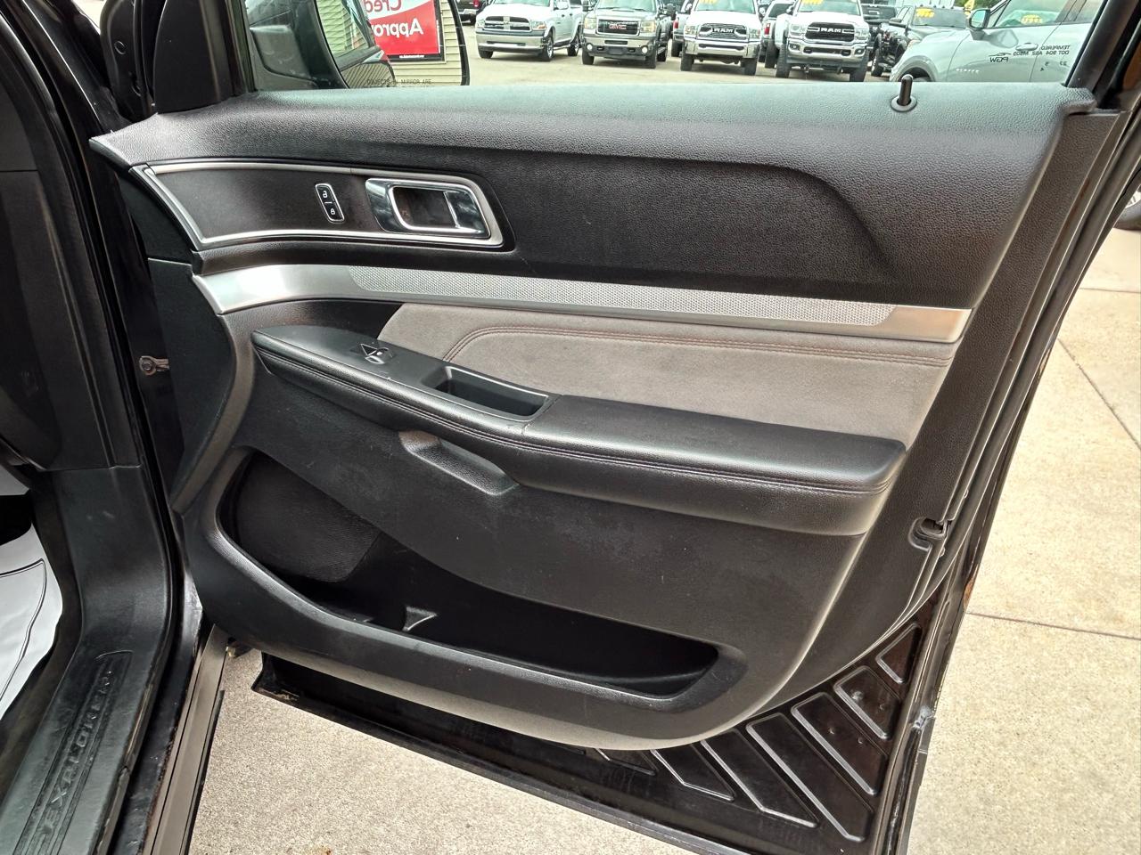 Ford Explorer XLT 4WD 2017